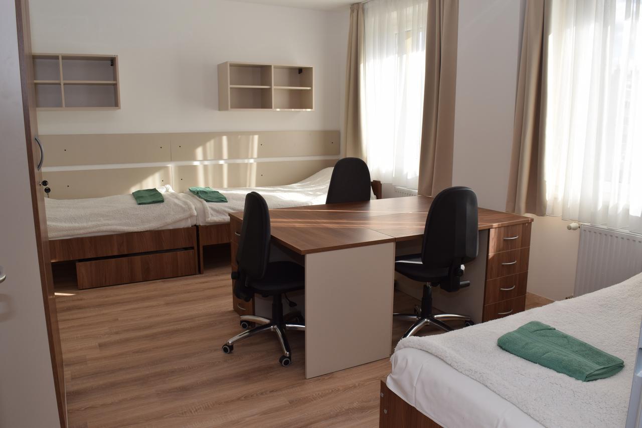 Hostel Marothi Kollegium Debrecín Exteriér fotografie