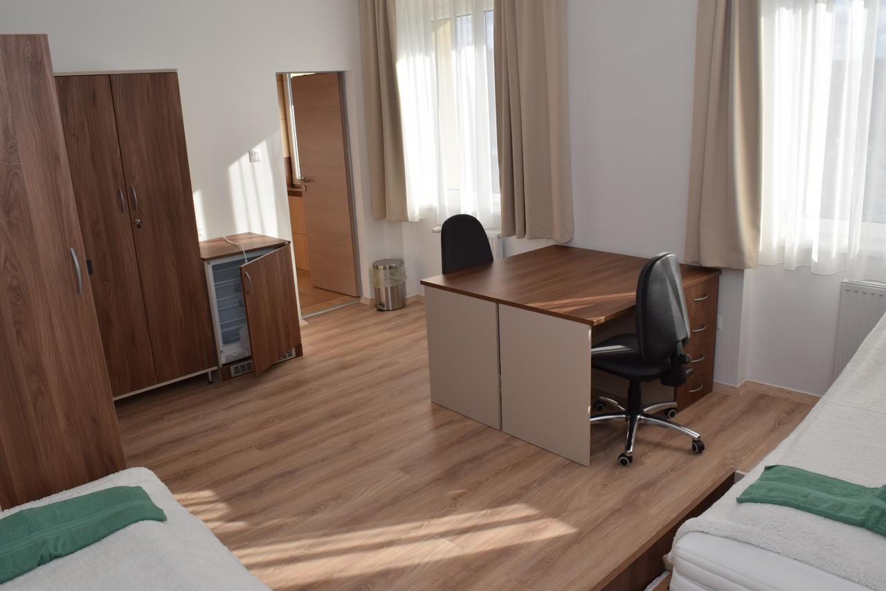 Hostel Marothi Kollegium Debrecín Exteriér fotografie
